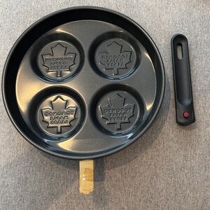 NHL Nonstick 4-Cavity Pancake Pan with Detachable Handle-new with instructions